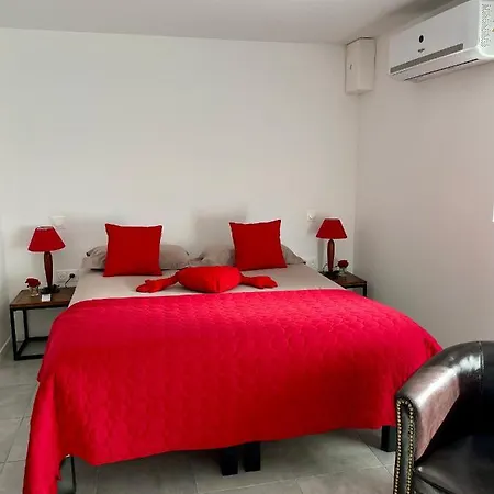 Romarine Guest house