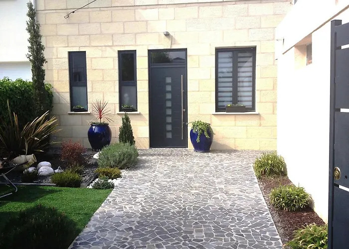 Romarine 3* Le Bouscat